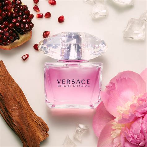 a que huele perfume versace|versace bright crystal aroma.